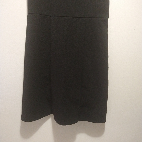 Aqua Youth Solid Black A-line Sleeveless Dress - Picture 4 of 16